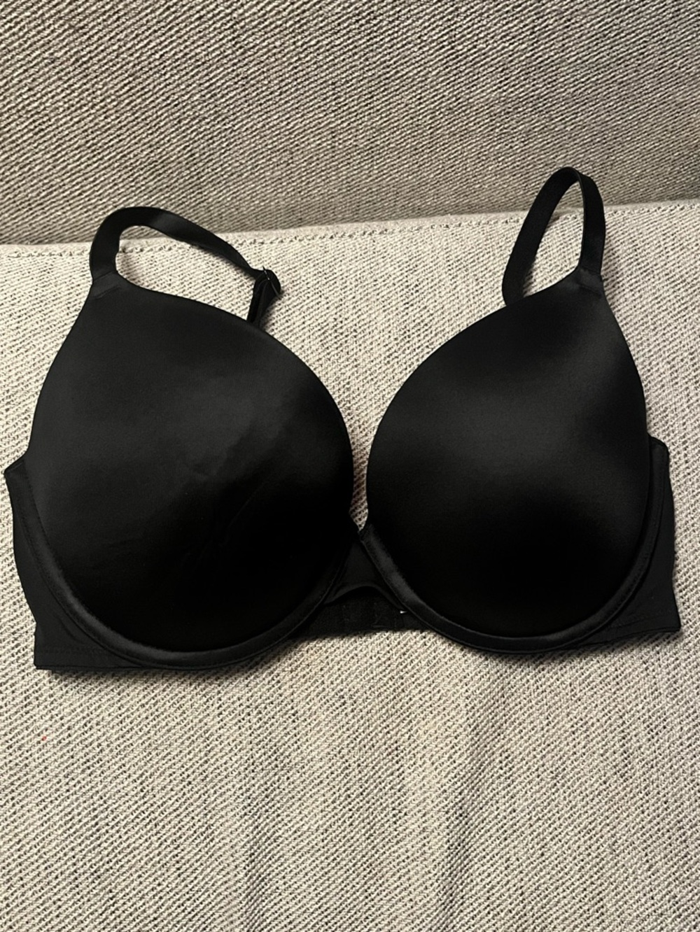 Victoria’s Secret PINK Women’s Black Everywhere Push Up Bra (34D)